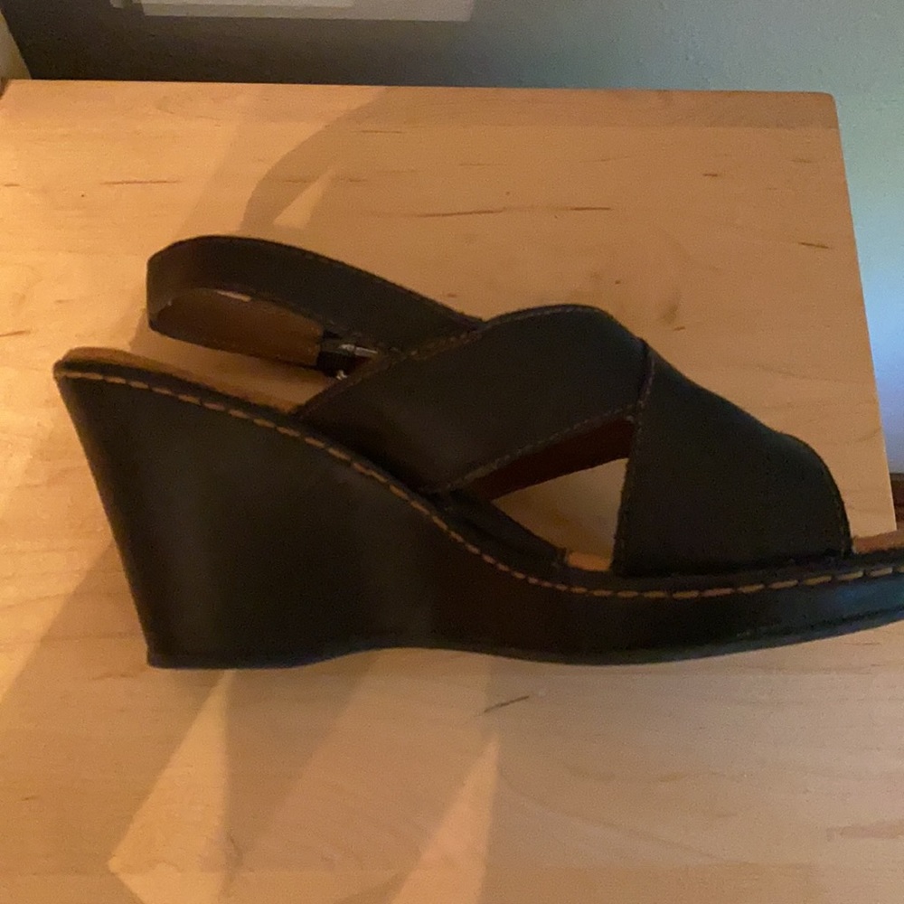 Black Wedges - image 3